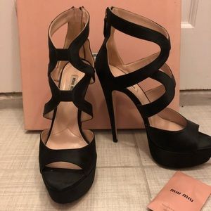 Miu miu SZ 40 tall satin heels